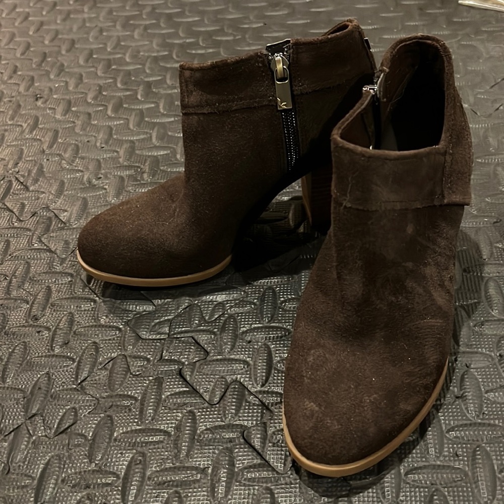 Koolaburra by UGG leather booties size 5